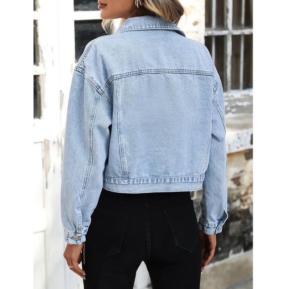 Light Wash Blue Denim Jean Jacket Classic Button Up / Down Front Pockets - Picture 6 of 9